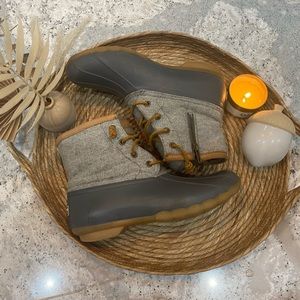 Sperry Women's Saltwater Emboss waterproof Wool Boots Gray Rubber size 6.5